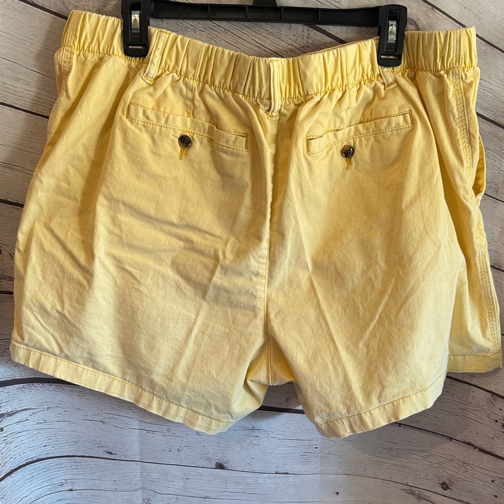 Women’s Old Navy OG Chino Yellow Wash Casual Shorts - Picture 7 of 9